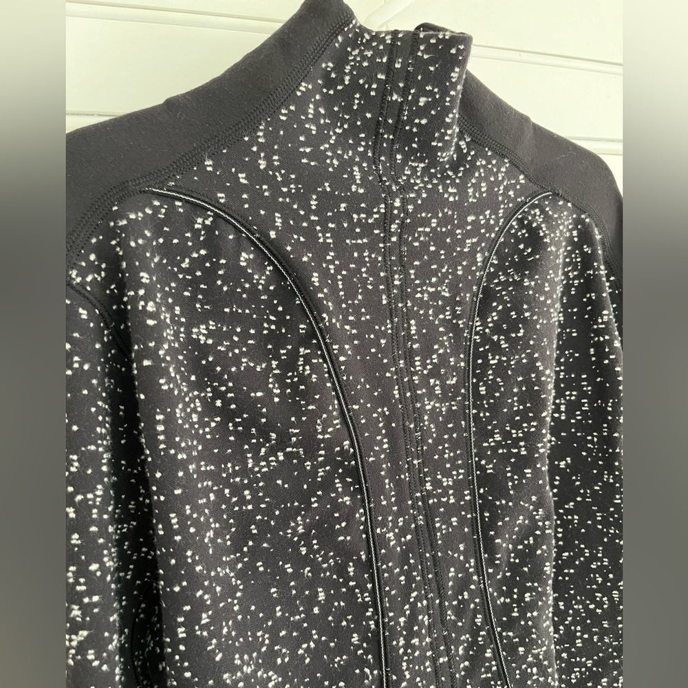 Lululemon Womens Pull Over - image 6